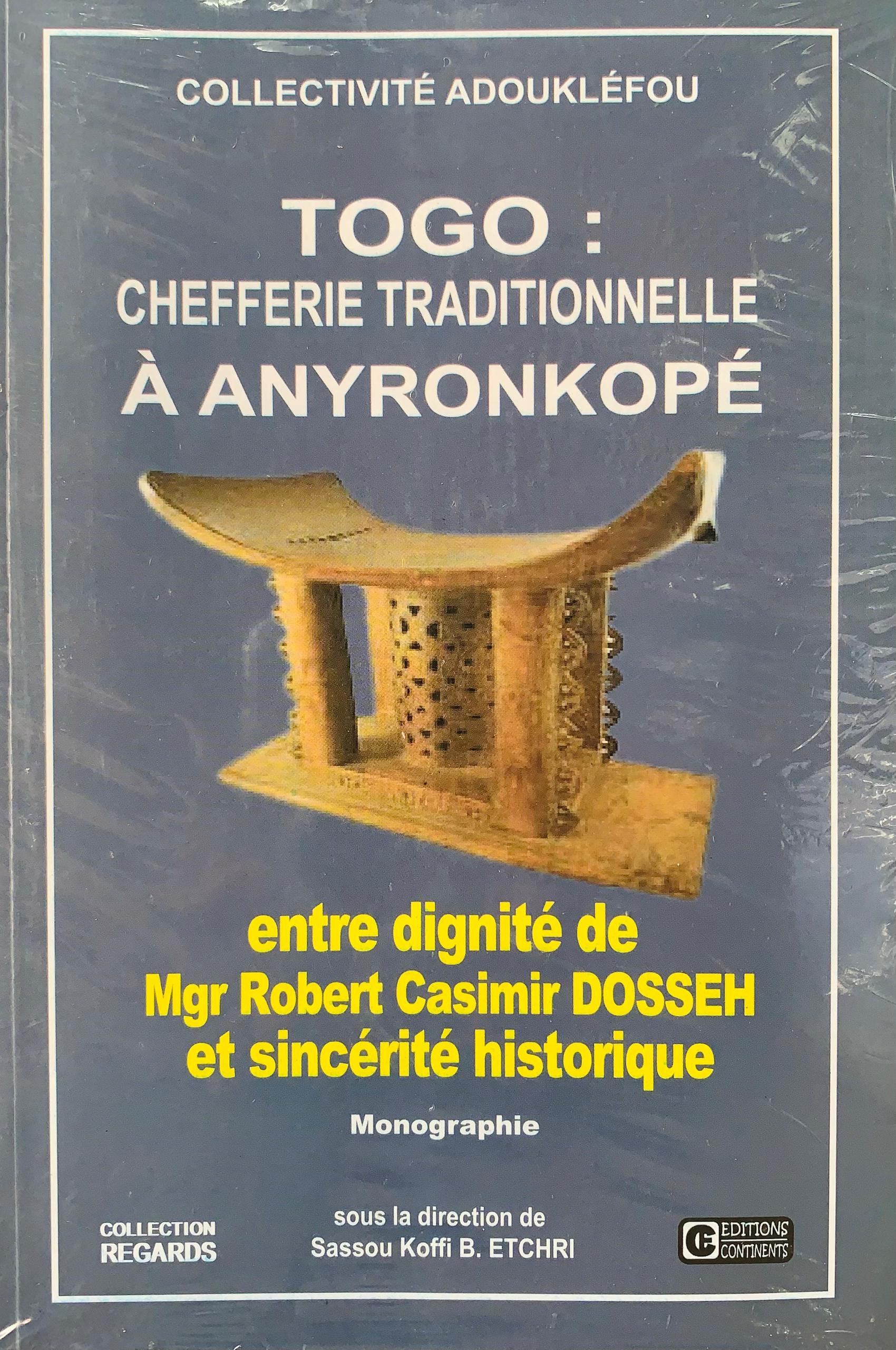 TOGO : CHEFFERIE TRADITIONNELLE A ANYRONKOPE